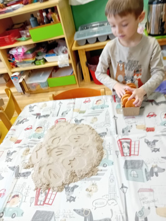 Dozvídáme se zajímavosti o dinosaurech